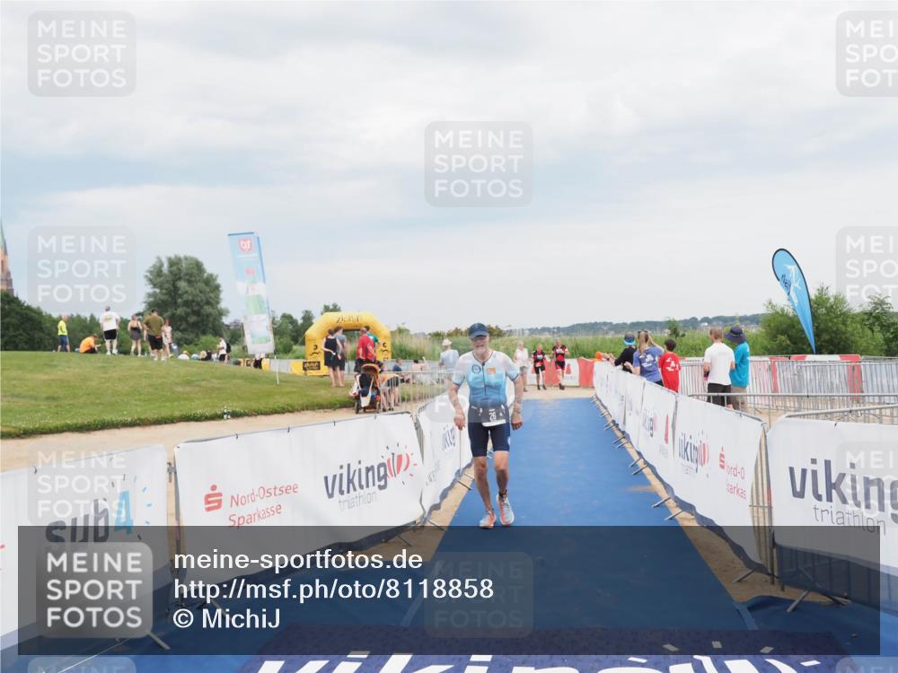 22.06.2025 - Viking Triathlon MichiJ http://msf.ph/oto/8118858 22.06.2025 16:59:19 Ziel 26 meine-sportfotos.de
