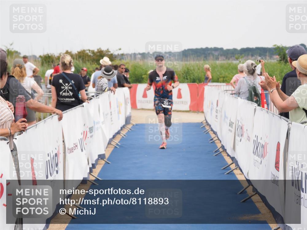 22.06.2025 - Viking Triathlon MichiJ http://msf.ph/oto/8118893 22.06.2025 15:08:34 Ziel 355 meine-sportfotos.de