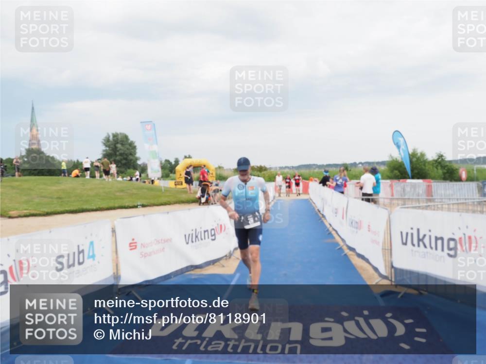 22.06.2025 - Viking Triathlon MichiJ http://msf.ph/oto/8118901 22.06.2025 16:59:20 Ziel 26 meine-sportfotos.de