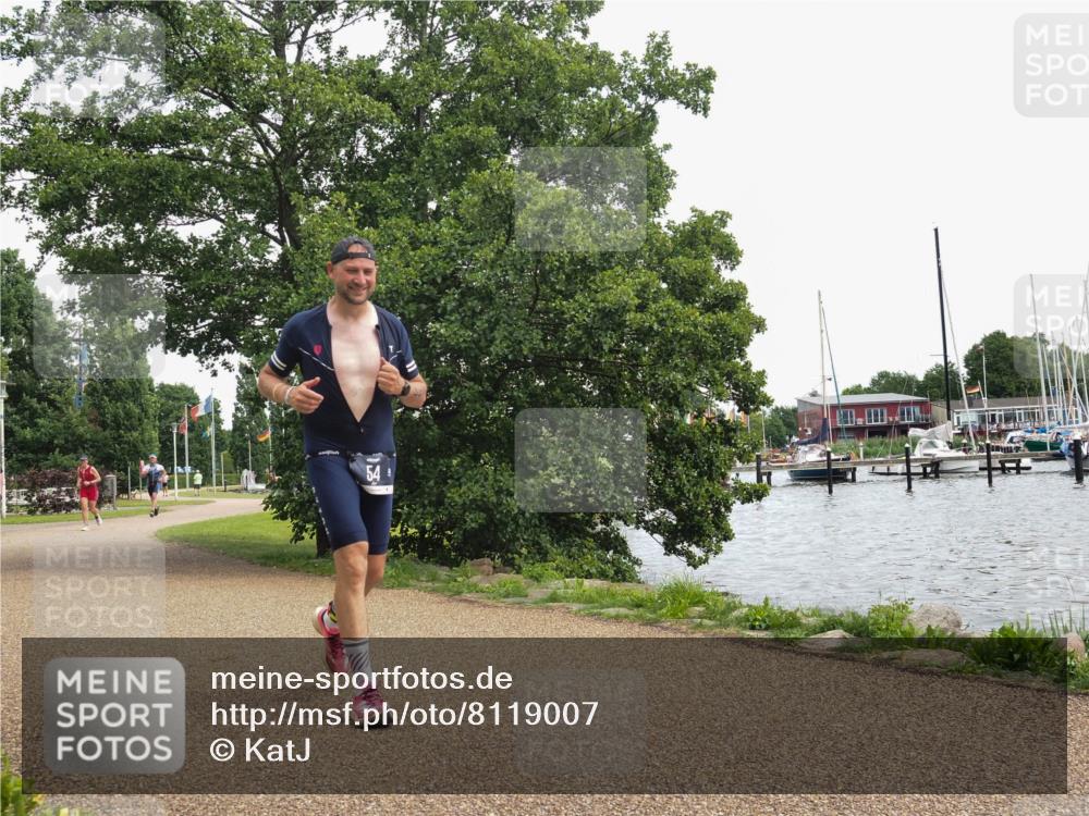 22.06.2025 - Viking Triathlon KatJ http://msf.ph/oto/8119007 22.06.2025 15:12:16 Laufen 54 meine-sportfotos.de