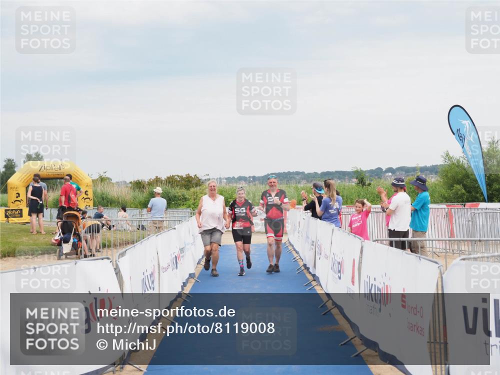 22.06.2025 - Viking Triathlon MichiJ http://msf.ph/oto/8119008 22.06.2025 16:59:26 Ziel 640 meine-sportfotos.de