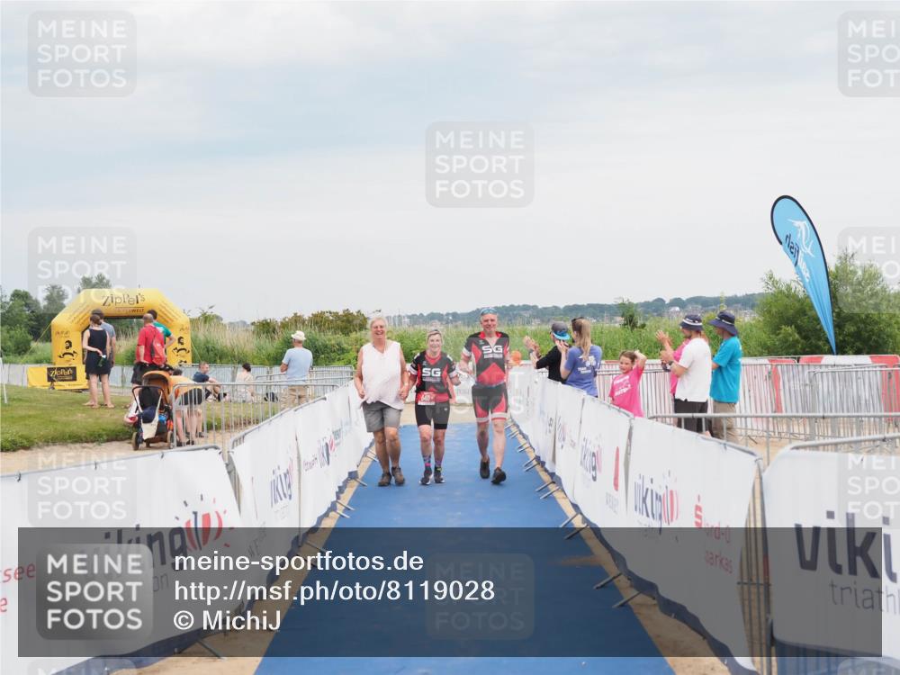 22.06.2025 - Viking Triathlon MichiJ http://msf.ph/oto/8119028 22.06.2025 16:59:27 Ziel 640 meine-sportfotos.de