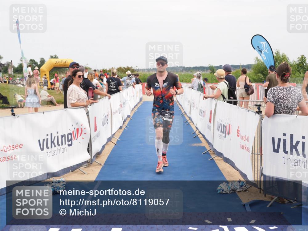 22.06.2025 - Viking Triathlon MichiJ http://msf.ph/oto/8119057 22.06.2025 15:08:37 Ziel 355 meine-sportfotos.de