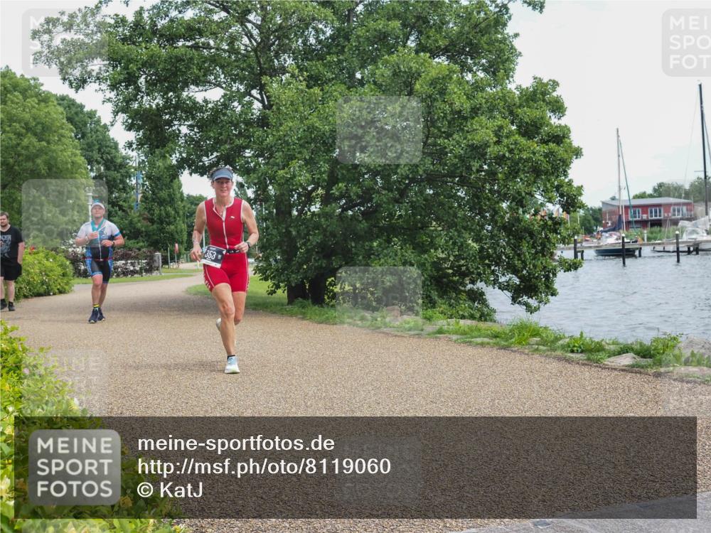 22.06.2025 - Viking Triathlon KatJ http://msf.ph/oto/8119060 22.06.2025 15:12:25 Laufen 353, 627 meine-sportfotos.de