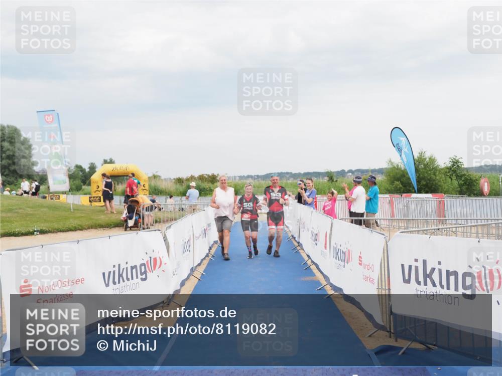 22.06.2025 - Viking Triathlon MichiJ http://msf.ph/oto/8119082 22.06.2025 16:59:28 Ziel 640 meine-sportfotos.de