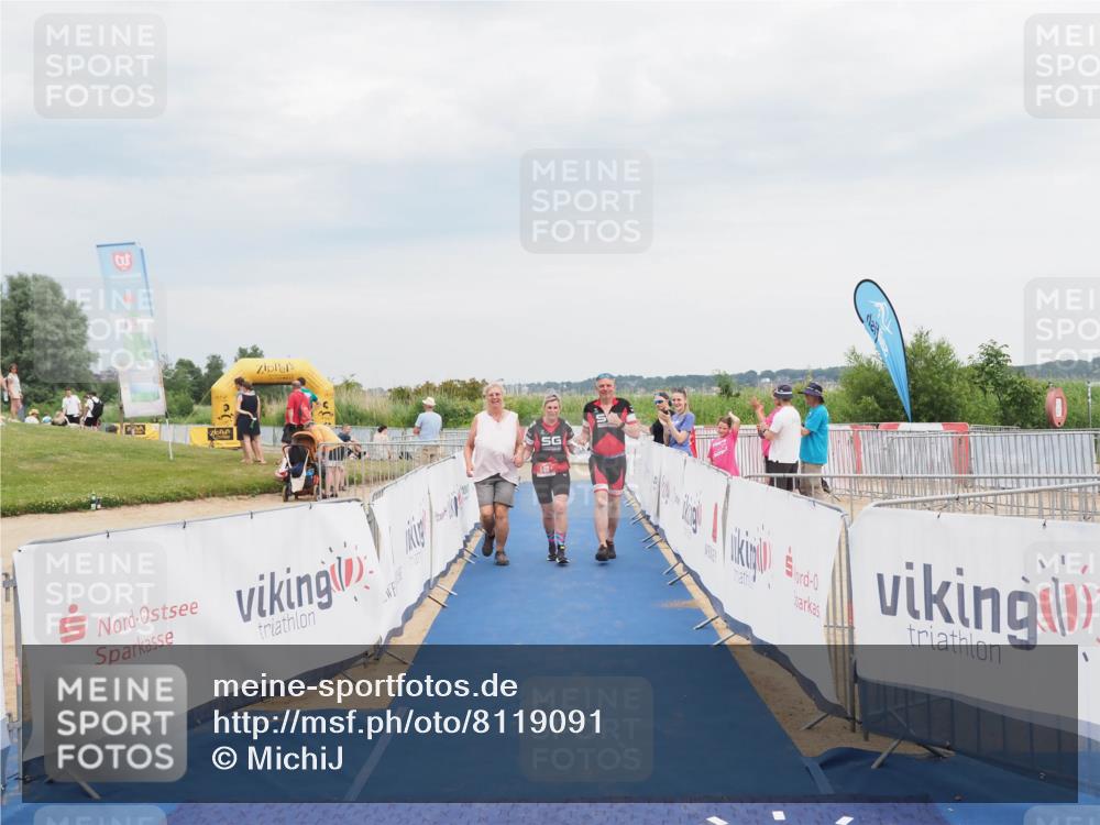 22.06.2025 - Viking Triathlon MichiJ http://msf.ph/oto/8119091 22.06.2025 16:59:28 Ziel 640 meine-sportfotos.de