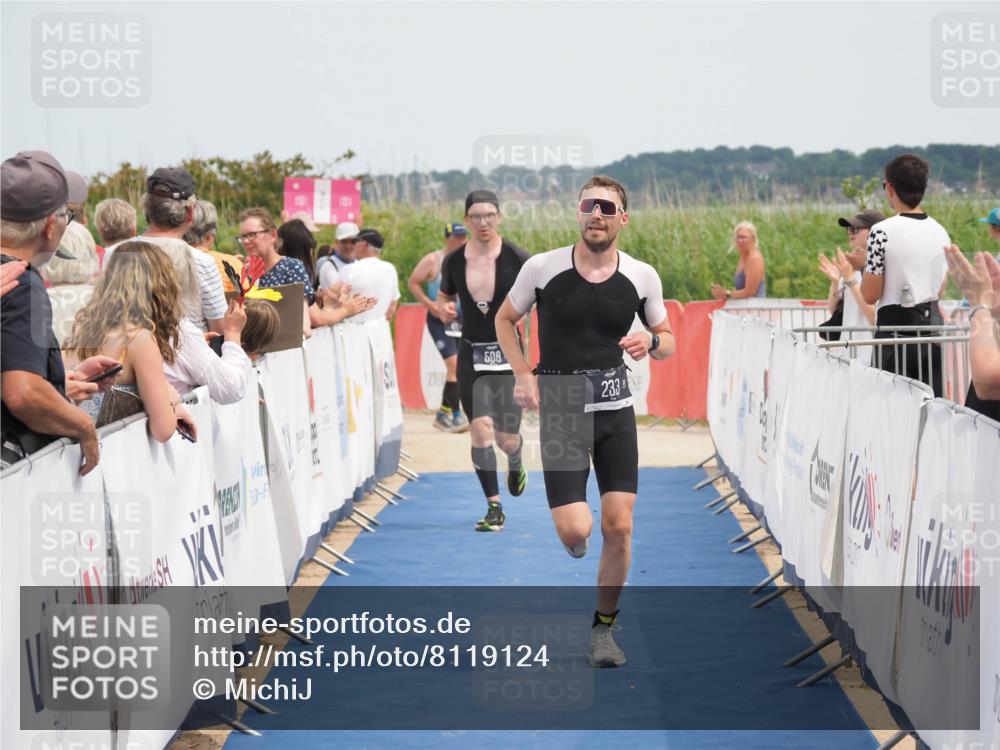 22.06.2025 - Viking Triathlon MichiJ http://msf.ph/oto/8119124 22.06.2025 14:58:42 Ziel 233, 464, 508 meine-sportfotos.de