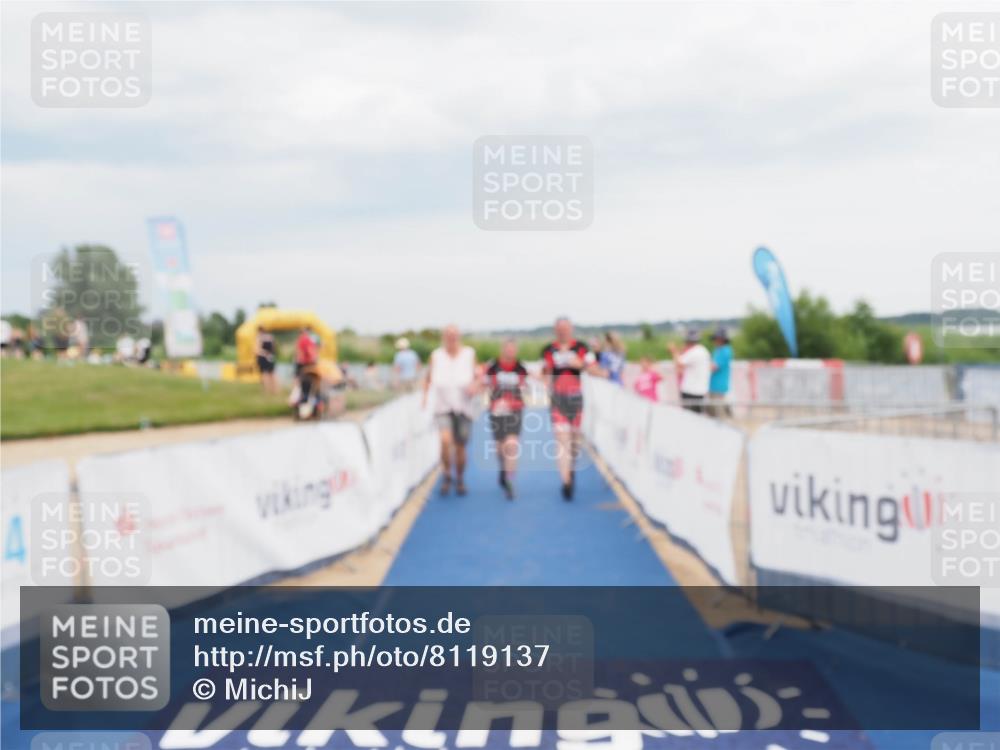 22.06.2025 - Viking Triathlon MichiJ http://msf.ph/oto/8119137 22.06.2025 16:59:29 Ziel 640 meine-sportfotos.de
