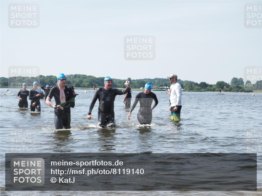 22.06.2025 - Viking Triathlon KatJ http://msf.ph/oto/8119140 22.06.2025 10:46:38 Schwimmen 60, 143, 206, 333, 479, 498, 515 meine-sportfotos.de