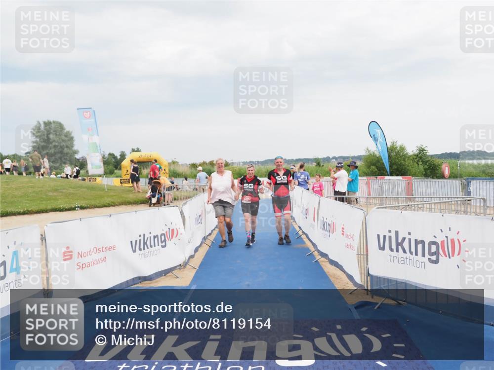 22.06.2025 - Viking Triathlon MichiJ http://msf.ph/oto/8119154 22.06.2025 16:59:29 Ziel 640 meine-sportfotos.de