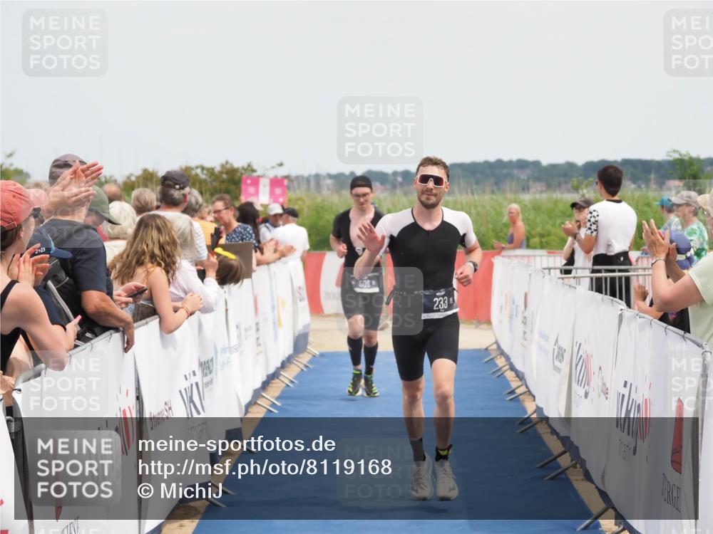 22.06.2025 - Viking Triathlon MichiJ http://msf.ph/oto/8119168 22.06.2025 14:58:43 Ziel 233, 508 meine-sportfotos.de