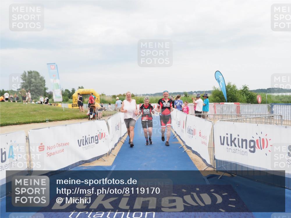 22.06.2025 - Viking Triathlon MichiJ http://msf.ph/oto/8119170 22.06.2025 16:59:29 Ziel 640 meine-sportfotos.de