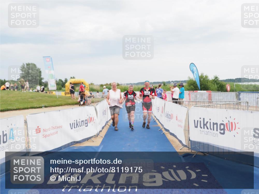 22.06.2025 - Viking Triathlon MichiJ http://msf.ph/oto/8119175 22.06.2025 16:59:29 Ziel 640 meine-sportfotos.de