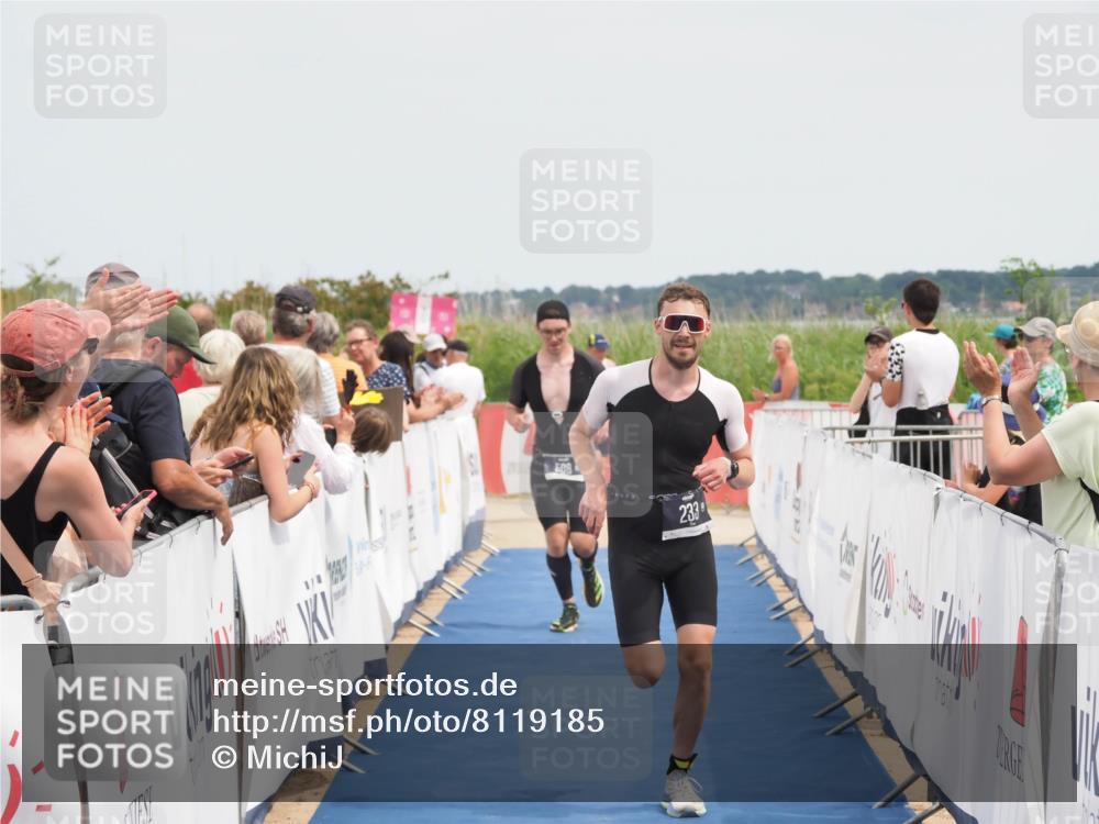 22.06.2025 - Viking Triathlon MichiJ http://msf.ph/oto/8119185 22.06.2025 14:58:43 Ziel 233, 508 meine-sportfotos.de