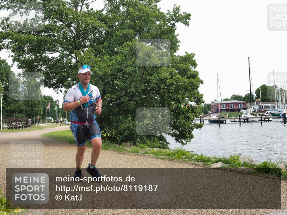 22.06.2025 - Viking Triathlon KatJ http://msf.ph/oto/8119187 22.06.2025 15:12:28 Laufen 353, 627 meine-sportfotos.de