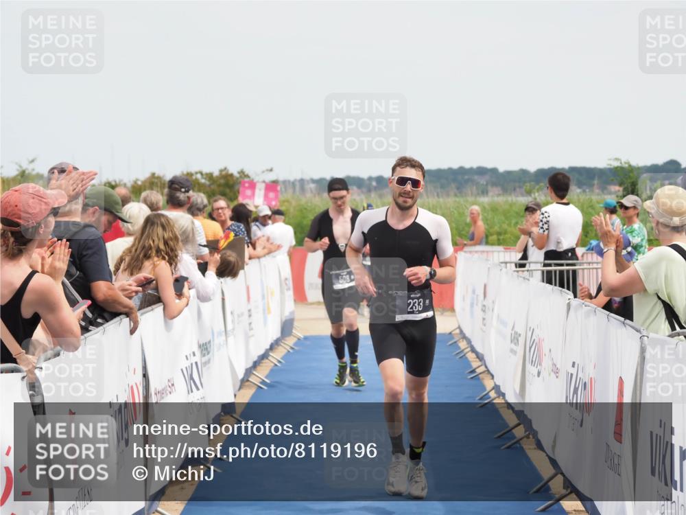 22.06.2025 - Viking Triathlon MichiJ http://msf.ph/oto/8119196 22.06.2025 14:58:43 Ziel 233, 508 meine-sportfotos.de