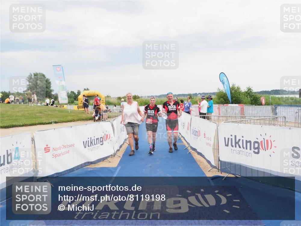 22.06.2025 - Viking Triathlon MichiJ http://msf.ph/oto/8119198 22.06.2025 16:59:30 Ziel 640 meine-sportfotos.de