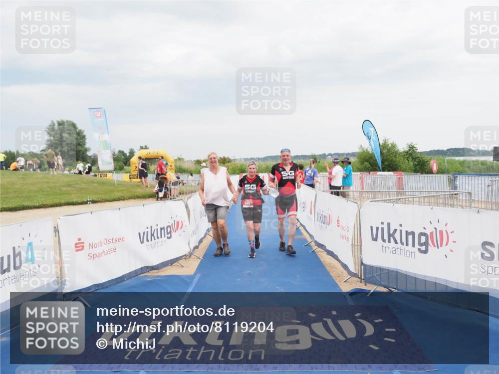 22.06.2025 - Viking Triathlon MichiJ http://msf.ph/oto/8119204 22.06.2025 16:59:30 Ziel 640 meine-sportfotos.de