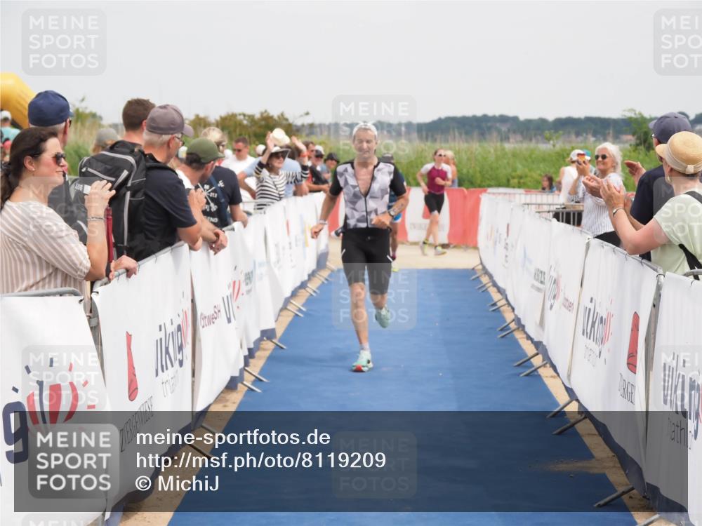 22.06.2025 - Viking Triathlon MichiJ http://msf.ph/oto/8119209 22.06.2025 15:09:08 Ziel 17 meine-sportfotos.de