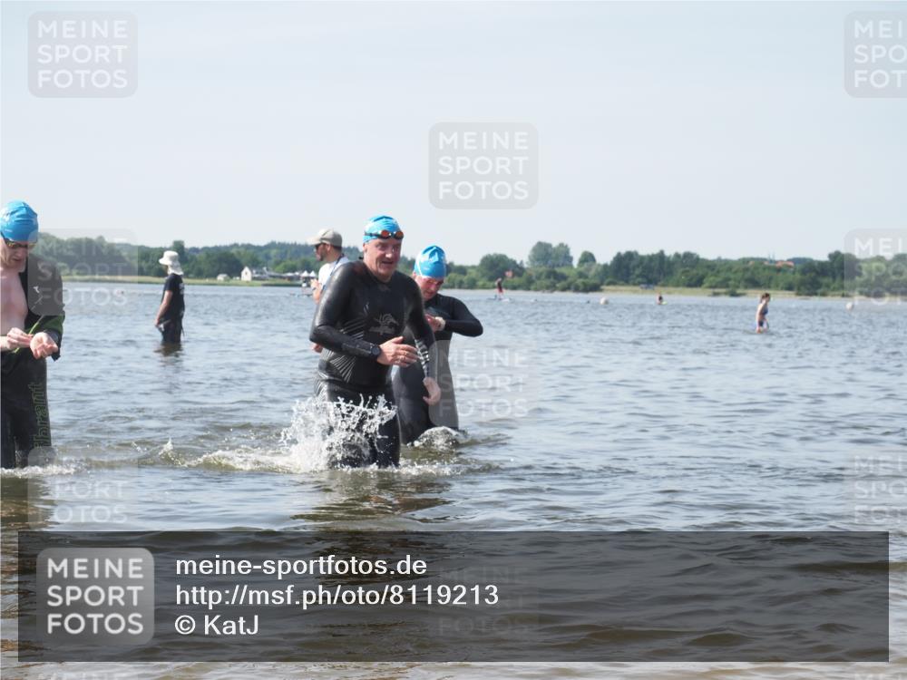 22.06.2025 - Viking Triathlon KatJ http://msf.ph/oto/8119213 22.06.2025 10:46:41 Schwimmen 60, 143, 206, 333, 479, 498, 515 meine-sportfotos.de