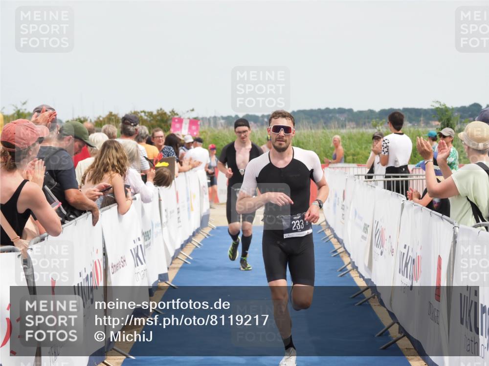 22.06.2025 - Viking Triathlon MichiJ http://msf.ph/oto/8119217 22.06.2025 14:58:43 Ziel 233, 508 meine-sportfotos.de