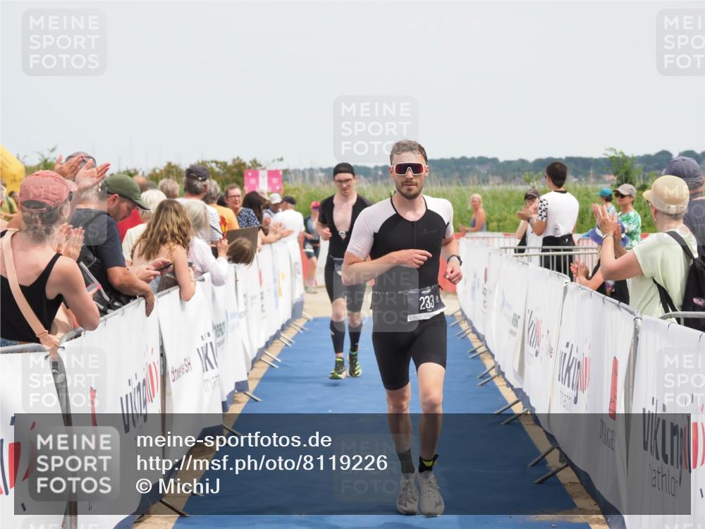 22.06.2025 - Viking Triathlon MichiJ http://msf.ph/oto/8119226 22.06.2025 14:58:43 Ziel 233, 508 meine-sportfotos.de