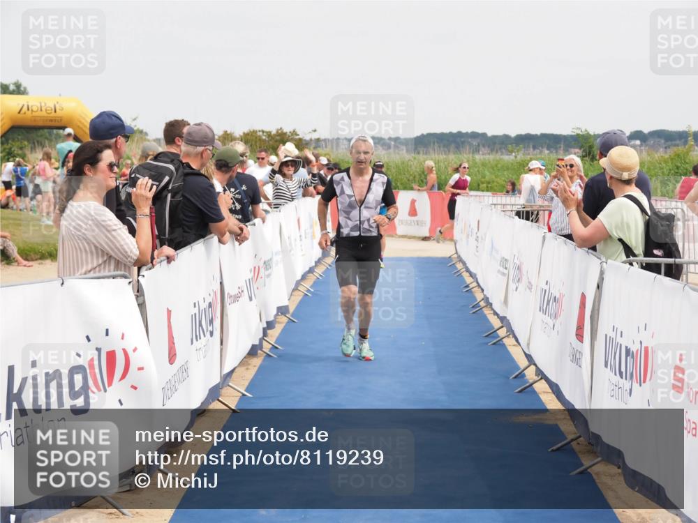 22.06.2025 - Viking Triathlon MichiJ http://msf.ph/oto/8119239 22.06.2025 15:09:09 Ziel 17 meine-sportfotos.de