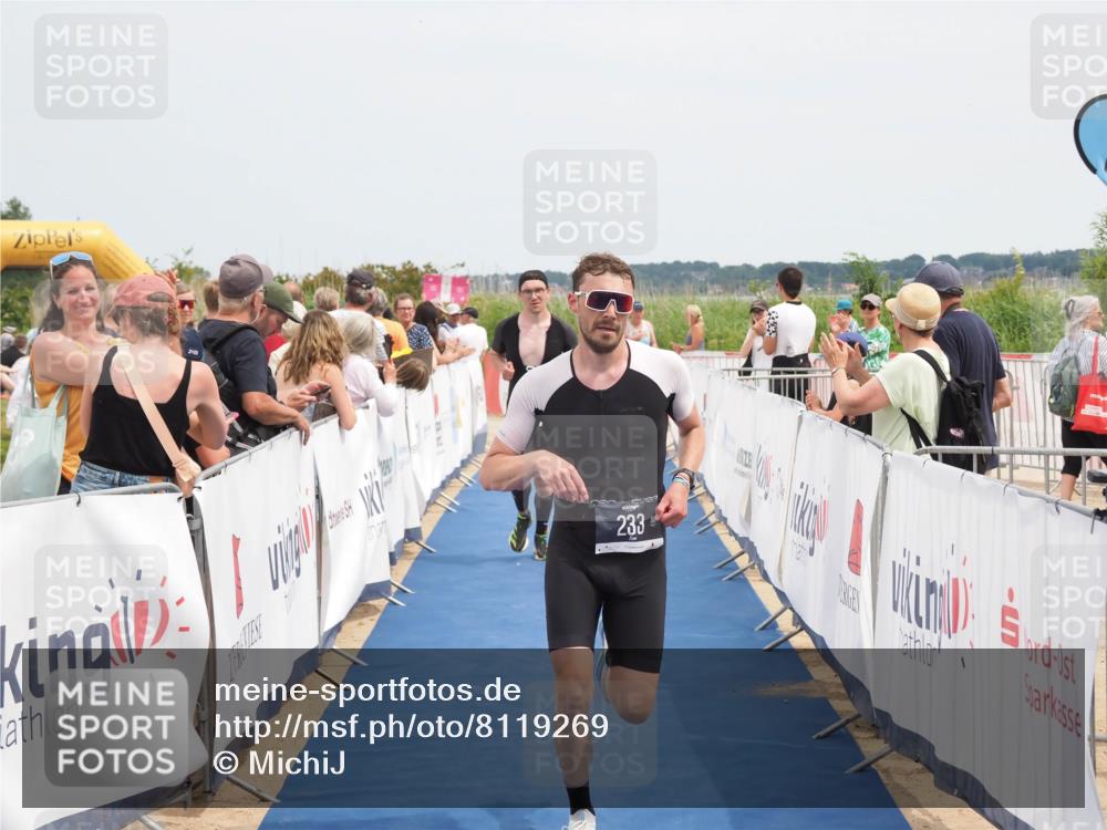22.06.2025 - Viking Triathlon MichiJ http://msf.ph/oto/8119269 22.06.2025 14:58:44 Ziel 233, 508 meine-sportfotos.de