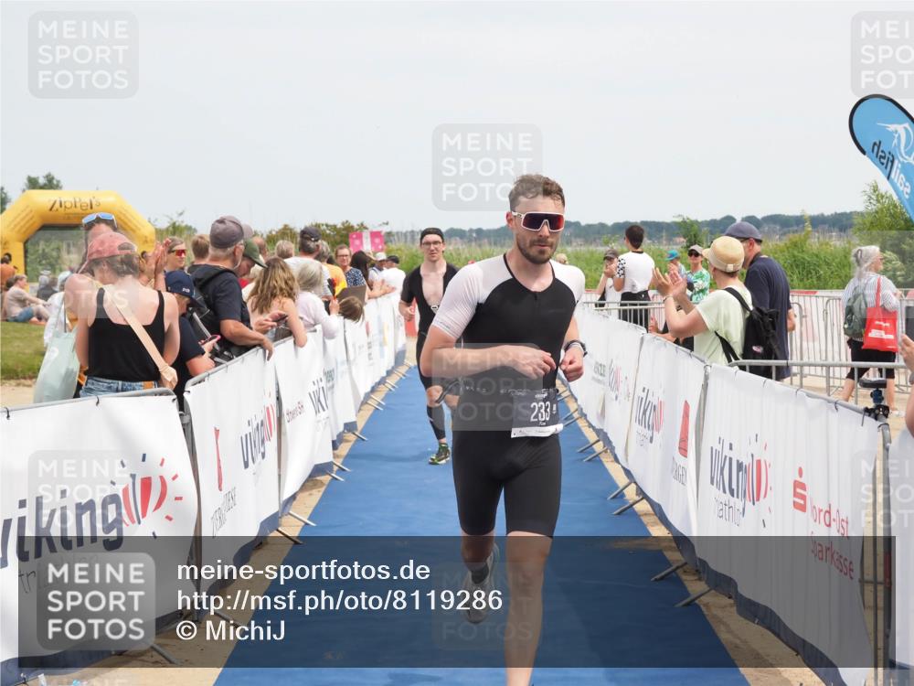 22.06.2025 - Viking Triathlon MichiJ http://msf.ph/oto/8119286 22.06.2025 14:58:44 Ziel 233, 508 meine-sportfotos.de