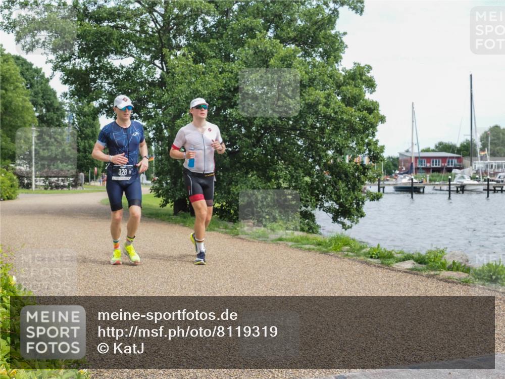 22.06.2025 - Viking Triathlon KatJ http://msf.ph/oto/8119319 22.06.2025 15:12:52 Laufen 318, 328 meine-sportfotos.de