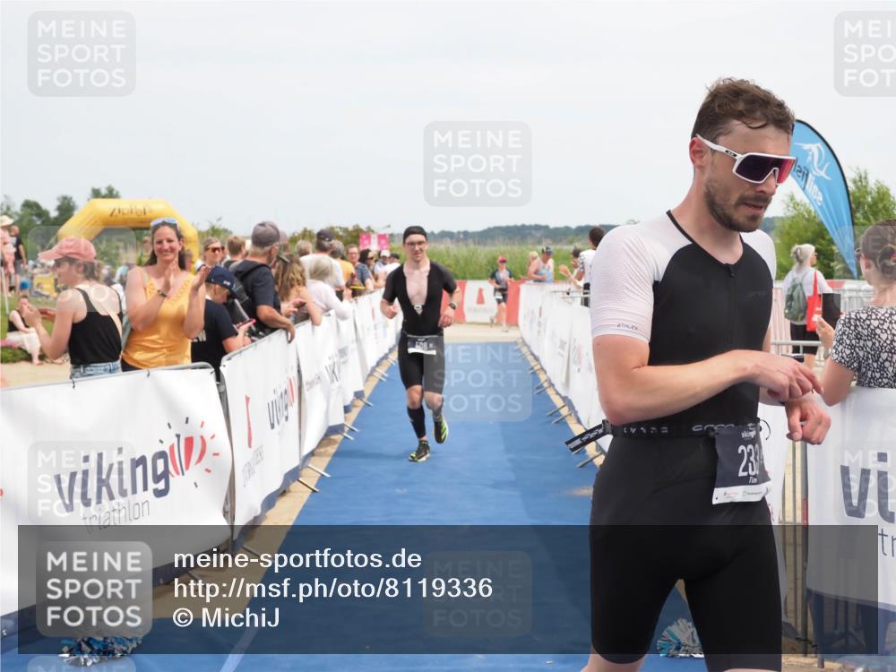 22.06.2025 - Viking Triathlon MichiJ http://msf.ph/oto/8119336 22.06.2025 14:58:45 Ziel 233, 508 meine-sportfotos.de