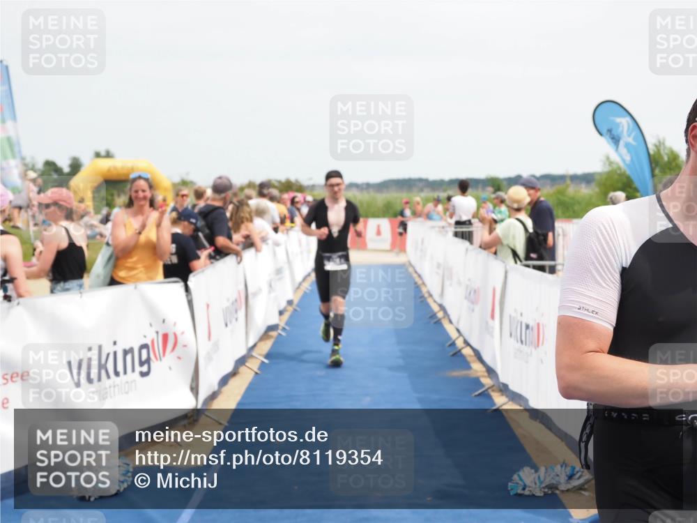 22.06.2025 - Viking Triathlon MichiJ http://msf.ph/oto/8119354 22.06.2025 14:58:45 Ziel 233, 508 meine-sportfotos.de