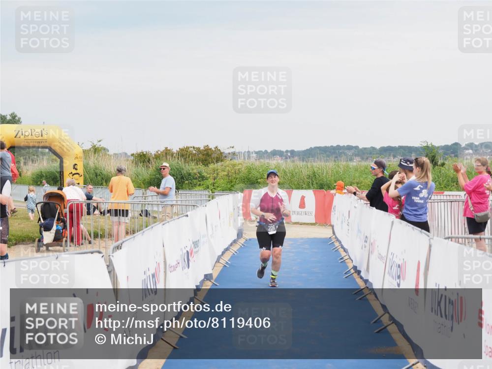 22.06.2025 - Viking Triathlon MichiJ http://msf.ph/oto/8119406 22.06.2025 17:00:47 Ziel 206 meine-sportfotos.de