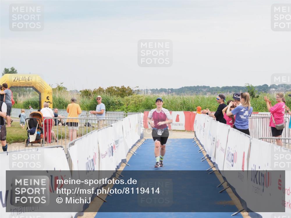 22.06.2025 - Viking Triathlon MichiJ http://msf.ph/oto/8119414 22.06.2025 17:00:47 Ziel 206 meine-sportfotos.de