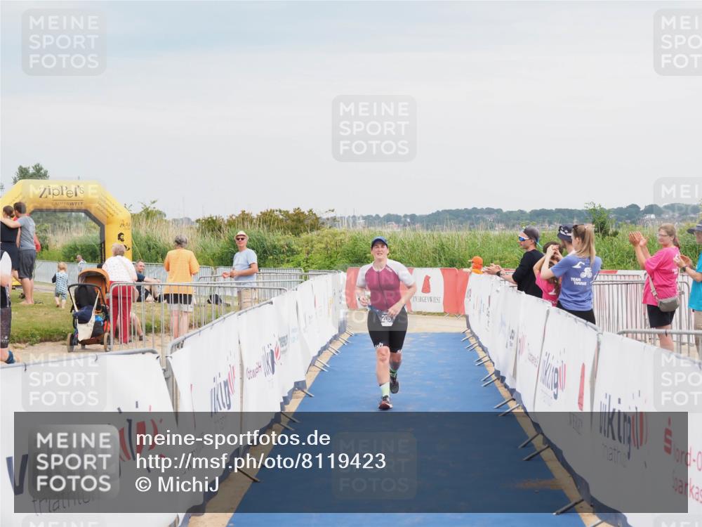 22.06.2025 - Viking Triathlon MichiJ http://msf.ph/oto/8119423 22.06.2025 17:00:47 Ziel 206 meine-sportfotos.de