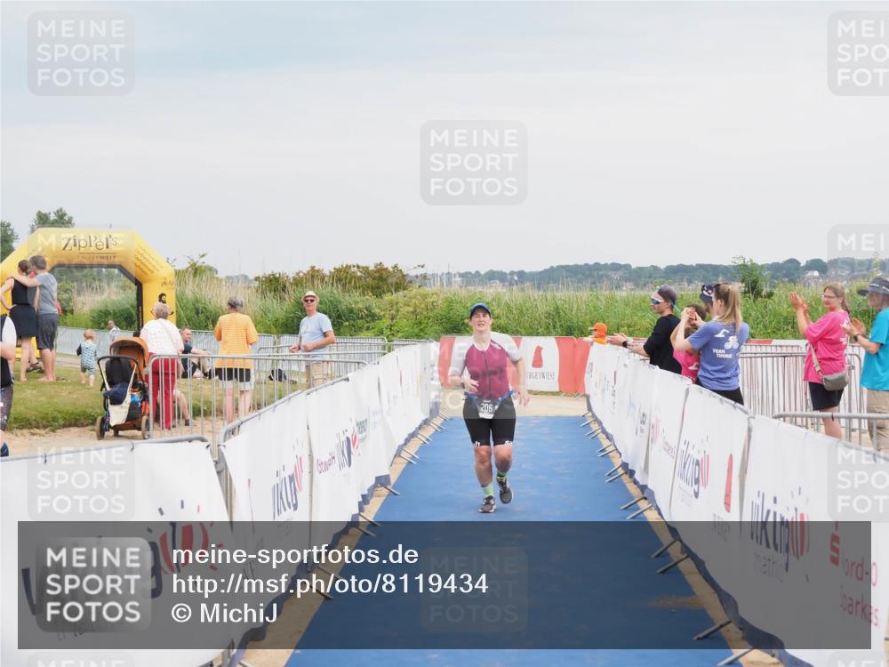 22.06.2025 - Viking Triathlon MichiJ http://msf.ph/oto/8119434 22.06.2025 17:00:47 Ziel 206 meine-sportfotos.de
