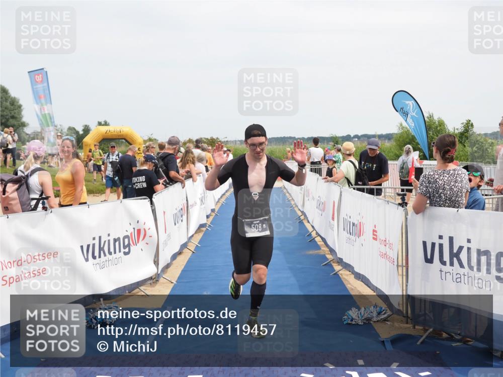 22.06.2025 - Viking Triathlon MichiJ http://msf.ph/oto/8119457 22.06.2025 14:58:47 Ziel 233, 508 meine-sportfotos.de