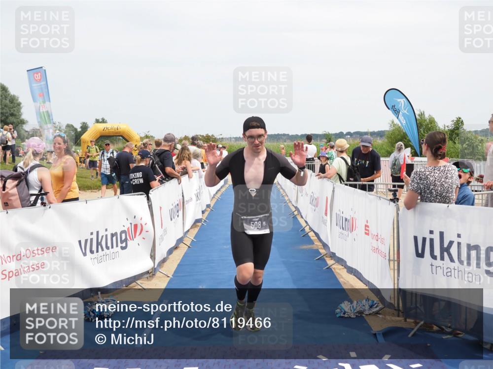 22.06.2025 - Viking Triathlon MichiJ http://msf.ph/oto/8119466 22.06.2025 14:58:47 Ziel 233, 508 meine-sportfotos.de