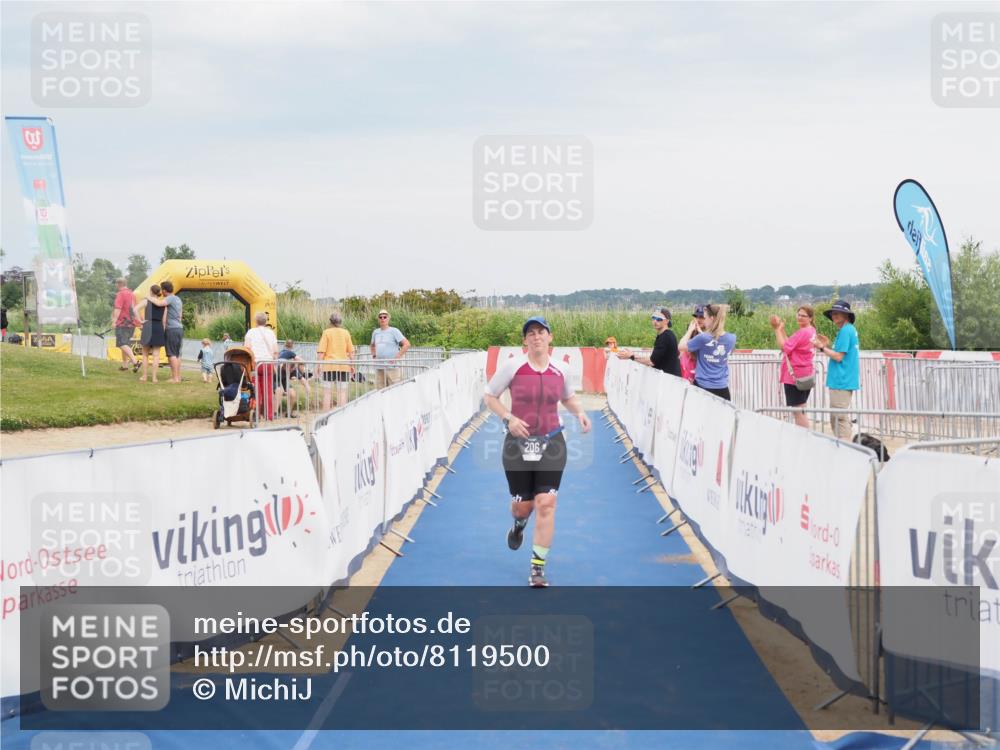 22.06.2025 - Viking Triathlon MichiJ http://msf.ph/oto/8119500 22.06.2025 17:00:49 Ziel 206 meine-sportfotos.de