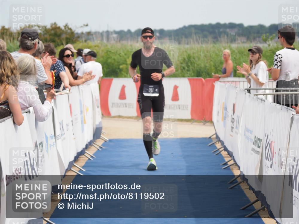 22.06.2025 - Viking Triathlon MichiJ http://msf.ph/oto/8119502 22.06.2025 14:58:51 Ziel 311, 508 meine-sportfotos.de