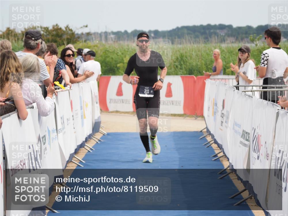 22.06.2025 - Viking Triathlon MichiJ http://msf.ph/oto/8119509 22.06.2025 14:58:51 Ziel 311, 508 meine-sportfotos.de