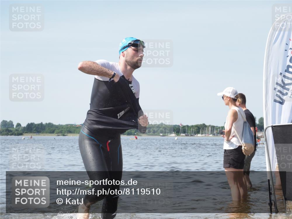 22.06.2025 - Viking Triathlon KatJ http://msf.ph/oto/8119510 22.06.2025 10:47:09 Schwimmen 36, 51, 74, 378, 421 meine-sportfotos.de