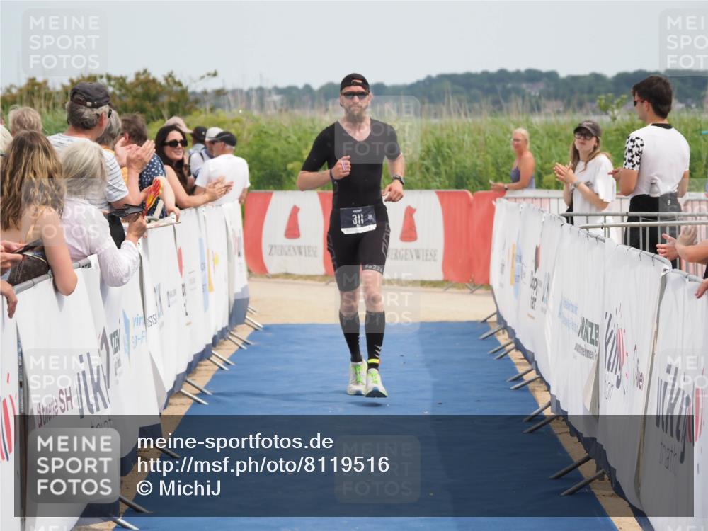 22.06.2025 - Viking Triathlon MichiJ http://msf.ph/oto/8119516 22.06.2025 14:58:51 Ziel 311, 508 meine-sportfotos.de