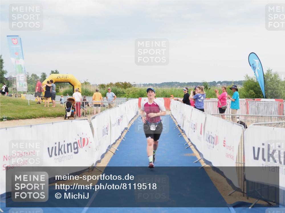 22.06.2025 - Viking Triathlon MichiJ http://msf.ph/oto/8119518 22.06.2025 17:00:49 Ziel 206 meine-sportfotos.de