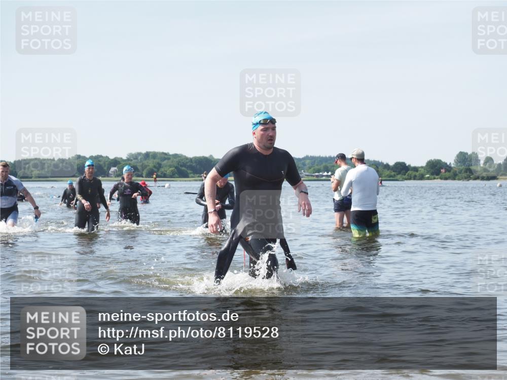 22.06.2025 - Viking Triathlon KatJ http://msf.ph/oto/8119528 22.06.2025 10:47:17 Schwimmen 51, 74, 76, 267, 421, 547 meine-sportfotos.de