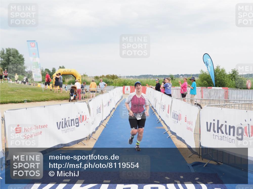22.06.2025 - Viking Triathlon MichiJ http://msf.ph/oto/8119554 22.06.2025 17:00:50 Ziel 206 meine-sportfotos.de