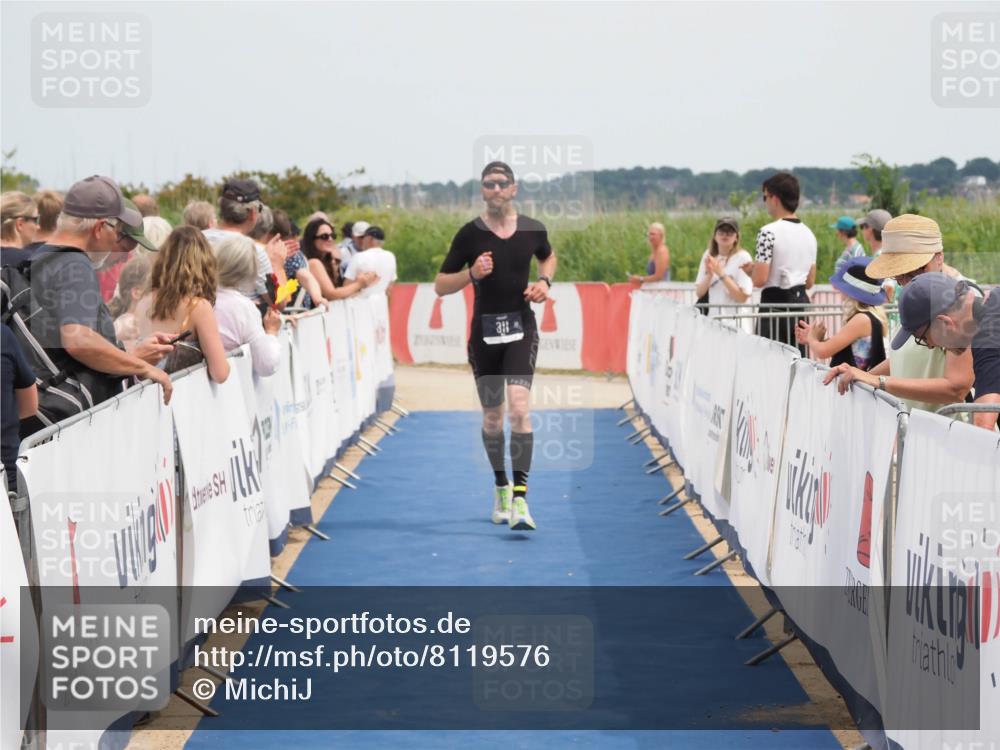 22.06.2025 - Viking Triathlon MichiJ http://msf.ph/oto/8119576 22.06.2025 14:58:52 Ziel 311 meine-sportfotos.de