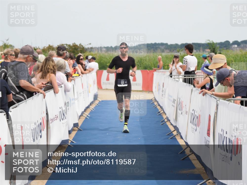 22.06.2025 - Viking Triathlon MichiJ http://msf.ph/oto/8119587 22.06.2025 14:58:52 Ziel 311 meine-sportfotos.de