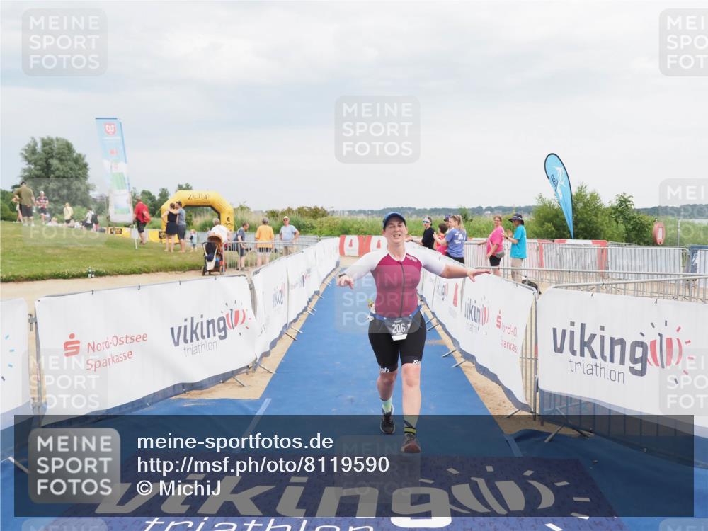 22.06.2025 - Viking Triathlon MichiJ http://msf.ph/oto/8119590 22.06.2025 17:00:50 Ziel 206 meine-sportfotos.de