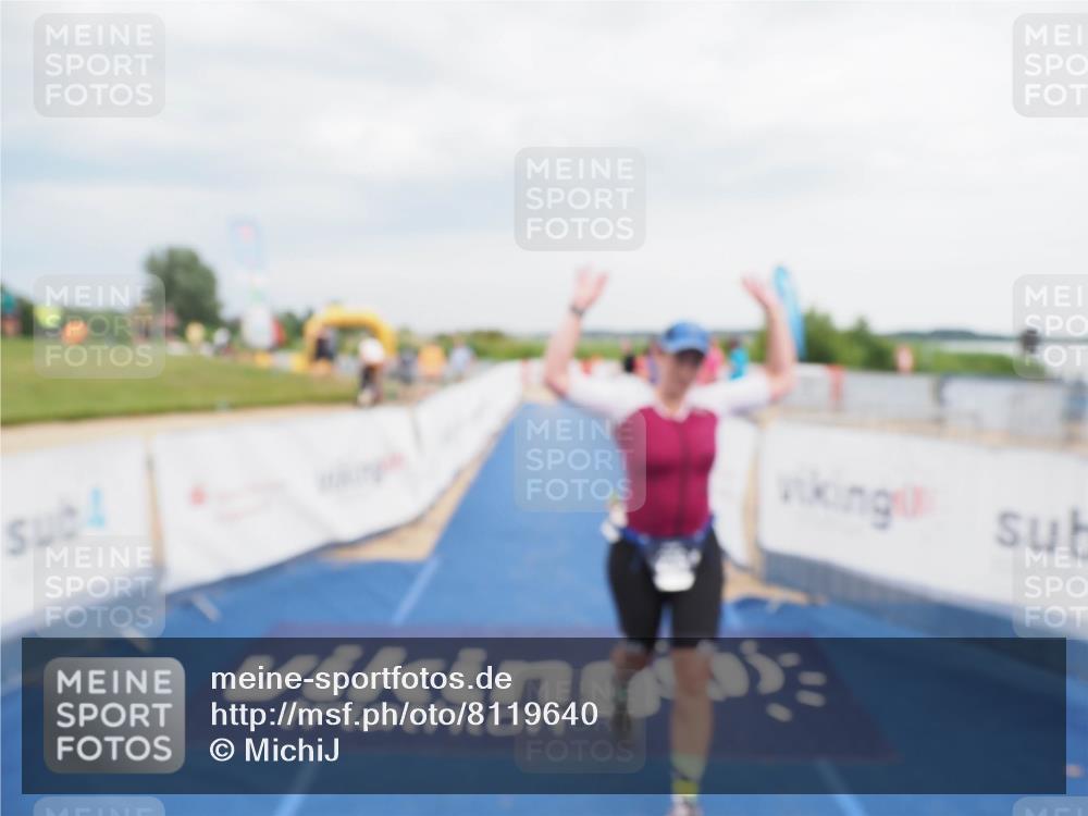 22.06.2025 - Viking Triathlon MichiJ http://msf.ph/oto/8119640 22.06.2025 17:00:51 Ziel 206 meine-sportfotos.de